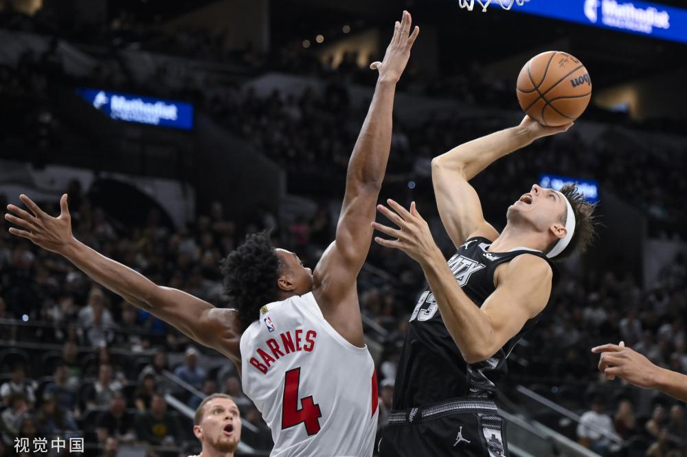 更衣室气氛 更衣室气氛